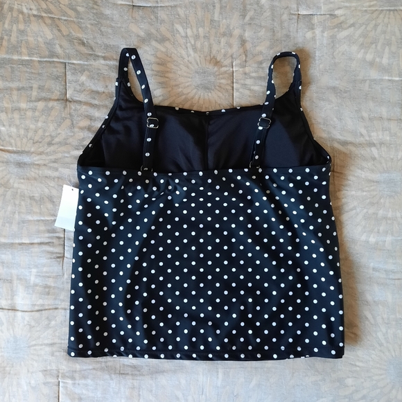 Basic Editions NWT swim top size 14 - Picture 2 of 14